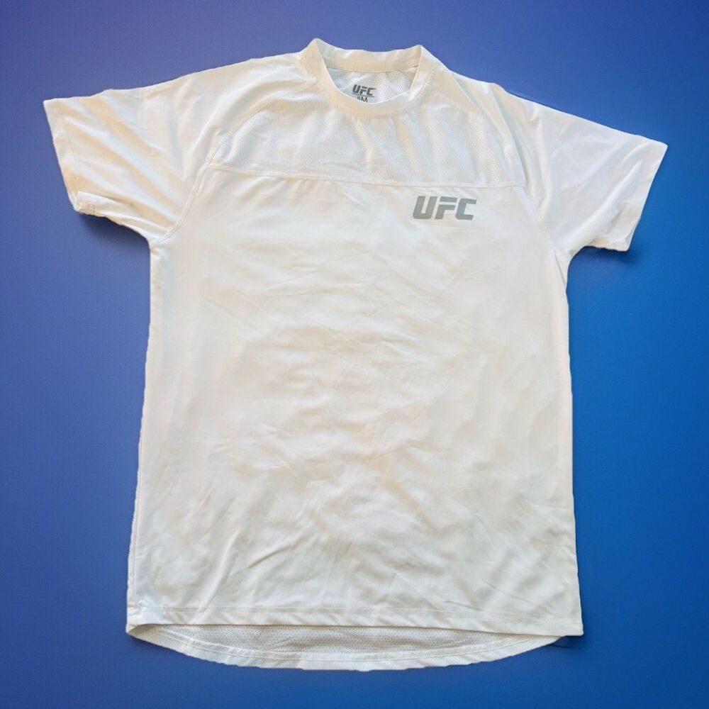 UFC Dry Tech Performance Shirt Women’s Medium White MMA Silver Logo READ